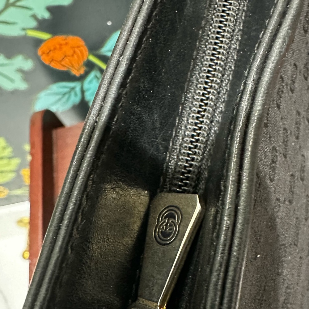 Vintage Gucci Navy GG Canvas Crescent Shoulder Bag - Picture 7 of 14